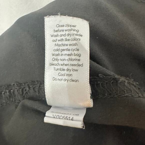 Athleta Headlands Hybrid Cargo Pants Black Mid-Rise Straight Size 12 Large - Picture 7 of 7